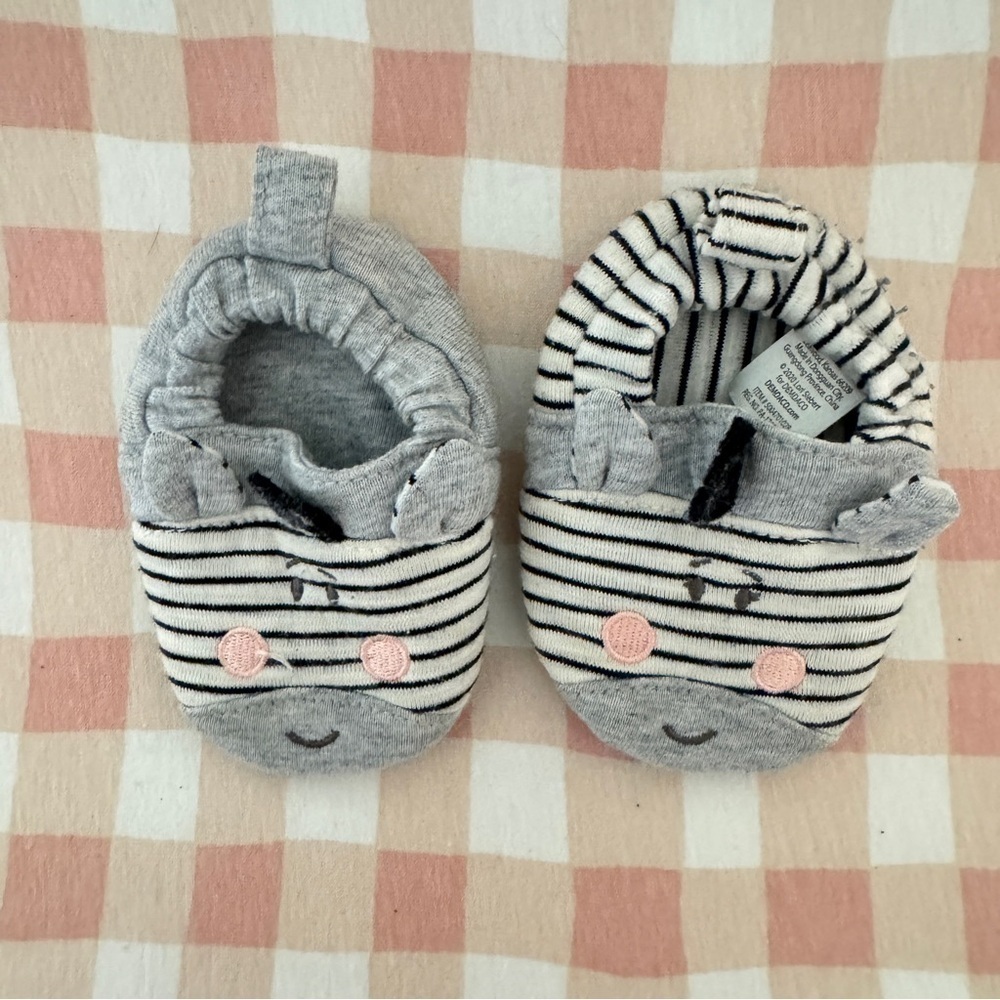 Zebra Demdaco Soft Baby Booties - Picture 7 of 9
